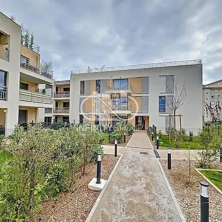 Grand 5 Min Des Plages Apartment *